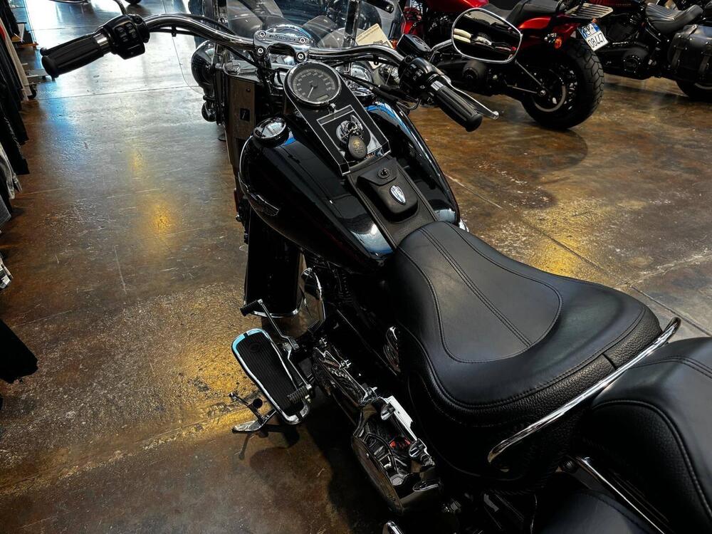 Harley-Davidson 1585 Softail Deluxe (2011) - FLSTN (5)