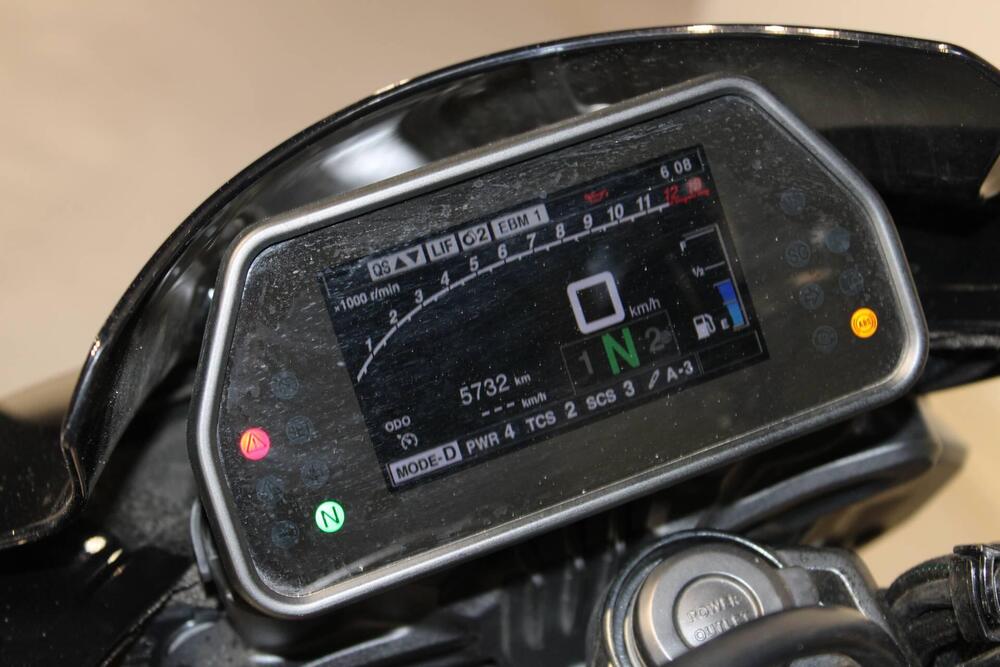 Yamaha MT-10 SP (2022 - 25) (6)