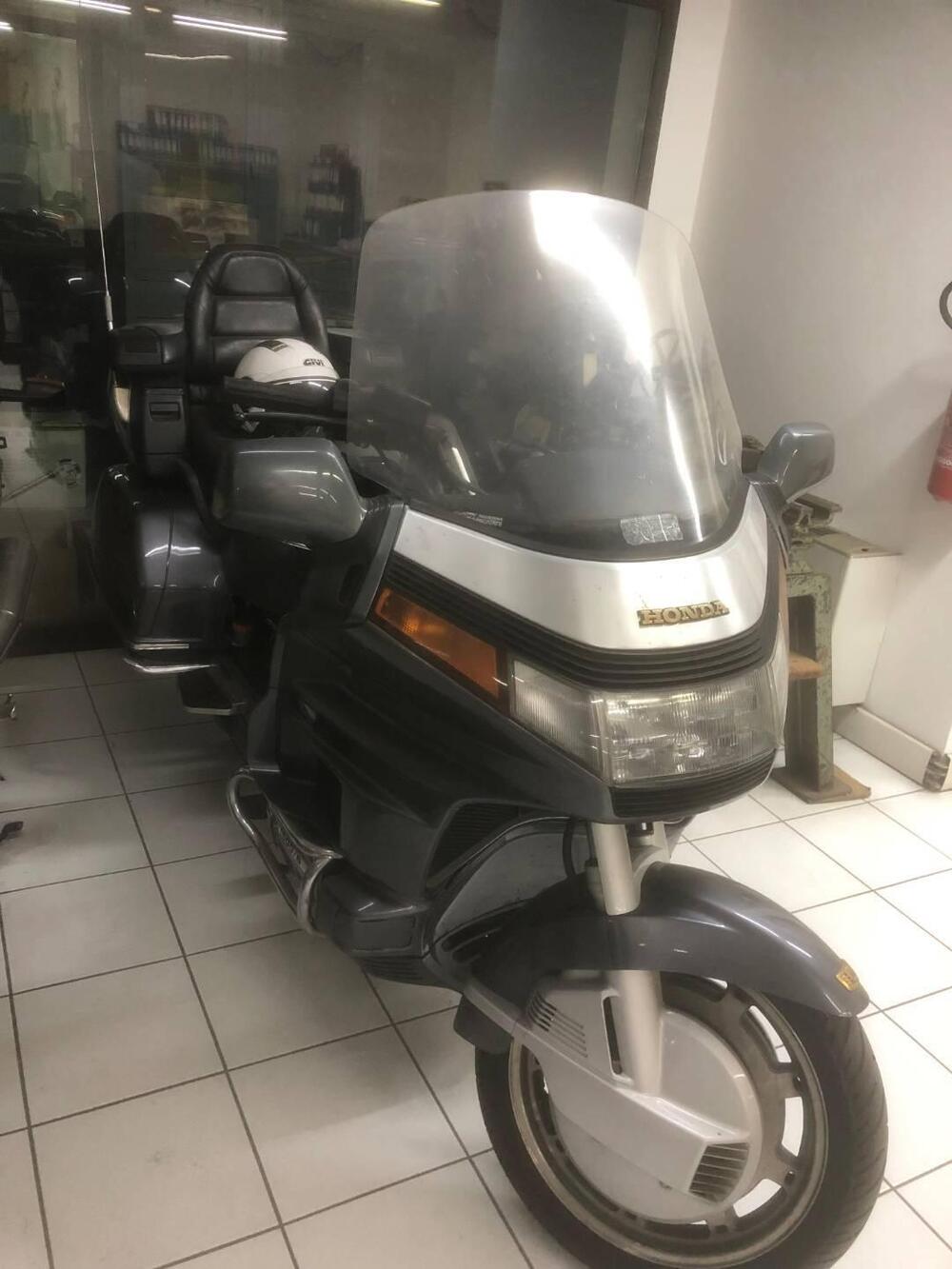 Honda Gold Wing 1500 GL& (2)