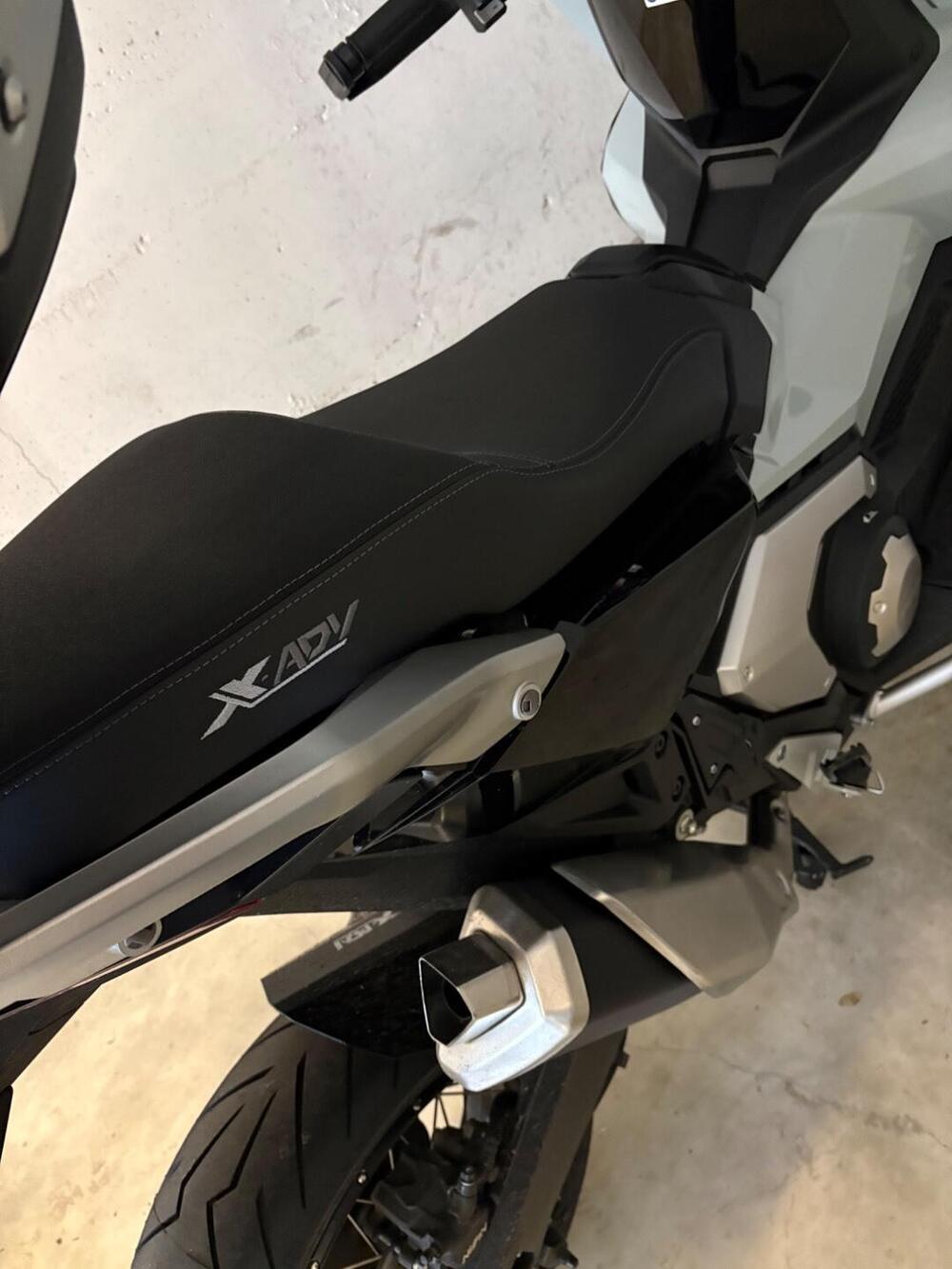 Honda X-ADV 750 DCT Gravel (2021 - 24) (2)