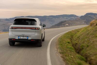 Leapmotor B10 REEV Hybrid: il SUV compatto con range extender da 24.900 euro [VIDEO]