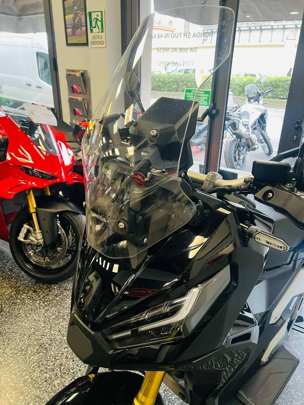 Honda X-ADV 750 DCT (2021 - 24) (2)