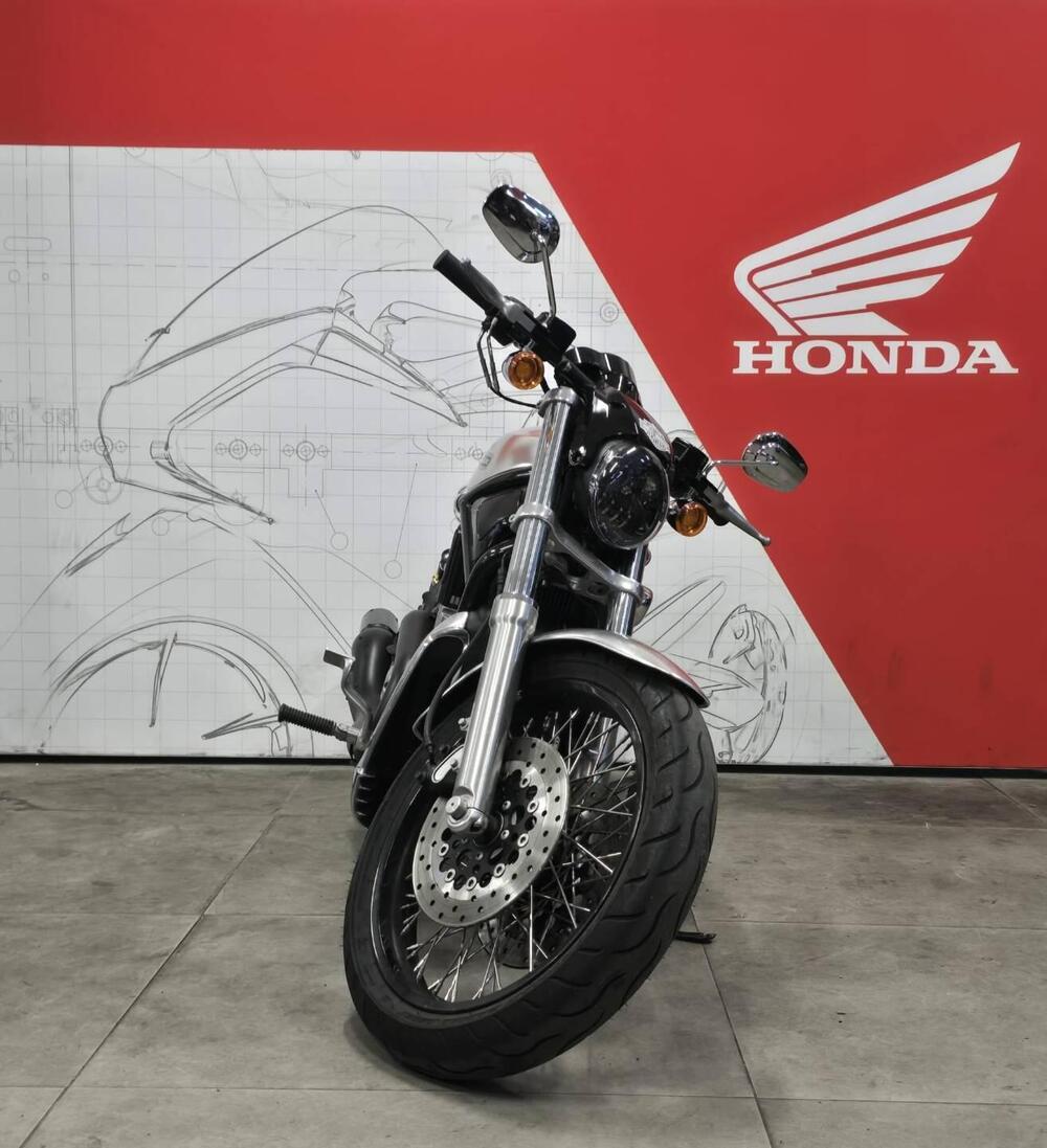 Harley-Davidson 1130 V-ROD (2002 - 05) - VRSCB (2)