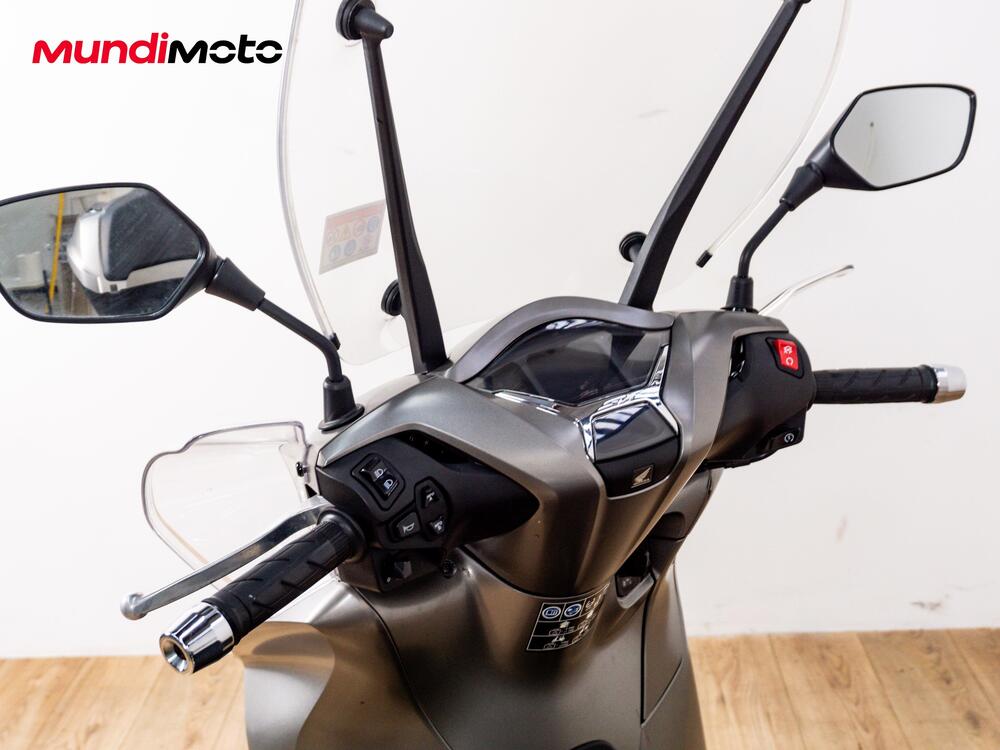 Honda SH 350i Sport (2025 - 26) (11)