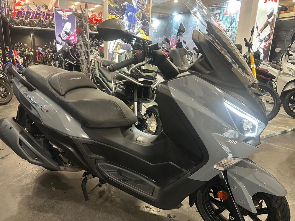 Sym Joymax 300 Z+ (2021 - 24) (13)