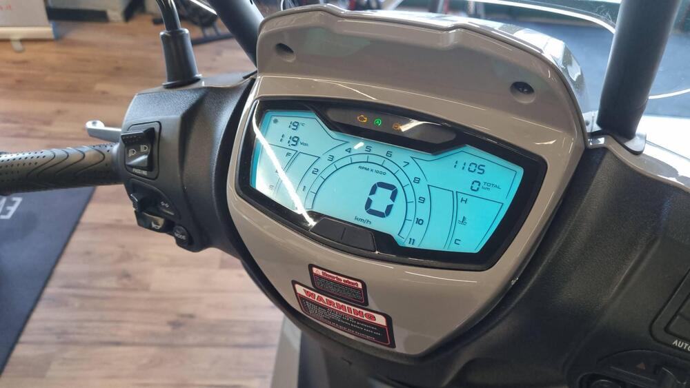 Swm C-Fly 125 (2026) (3)