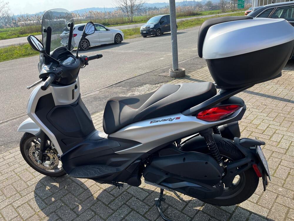 Piaggio Beverly 300 S ABS-ASR (2021 - 25) (10)