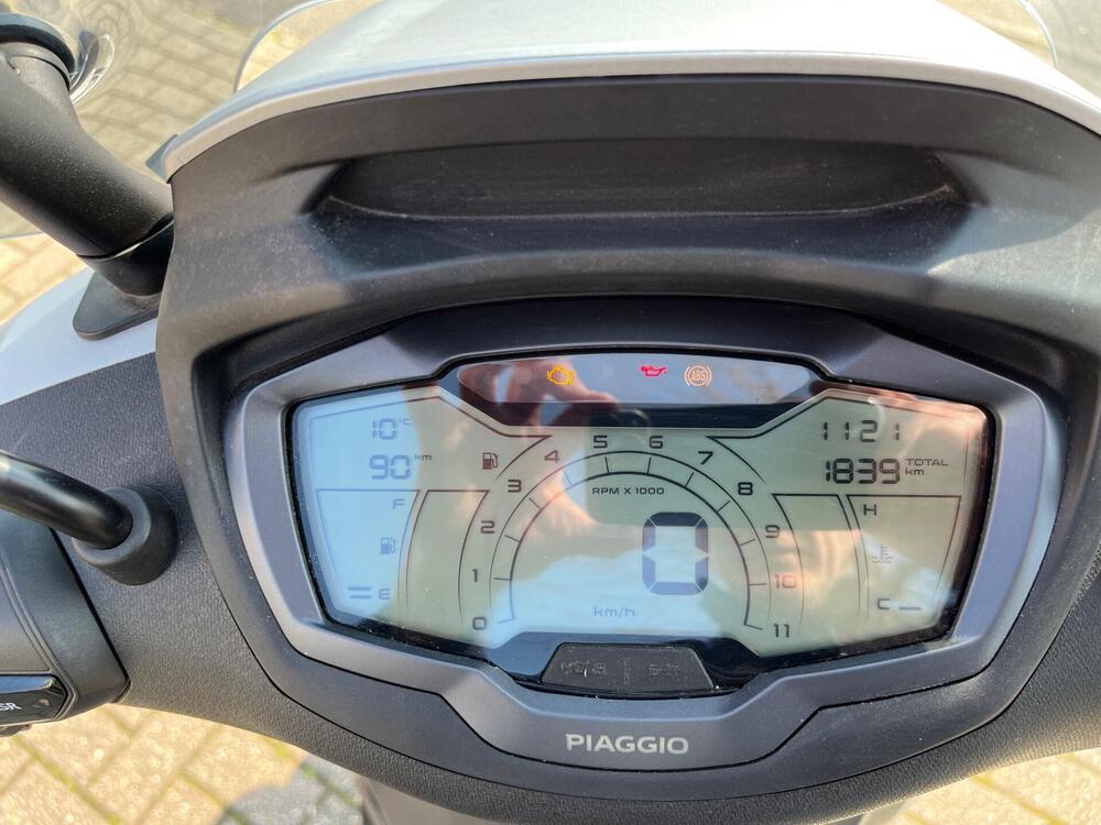 Piaggio Beverly 300 S ABS-ASR (2021 - 25) (14)