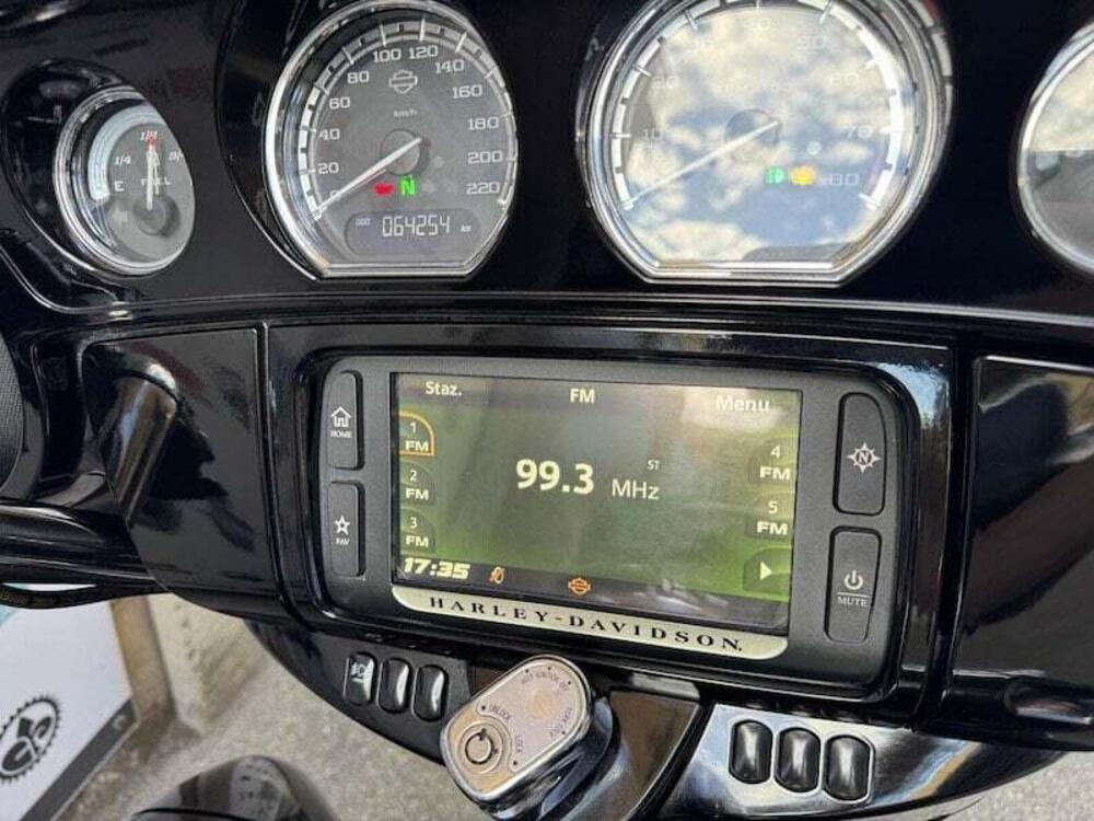 Harley-Davidson 1690 Electra Glide Ultra Limited Low (2014 - 16) - FLHTKL (19)