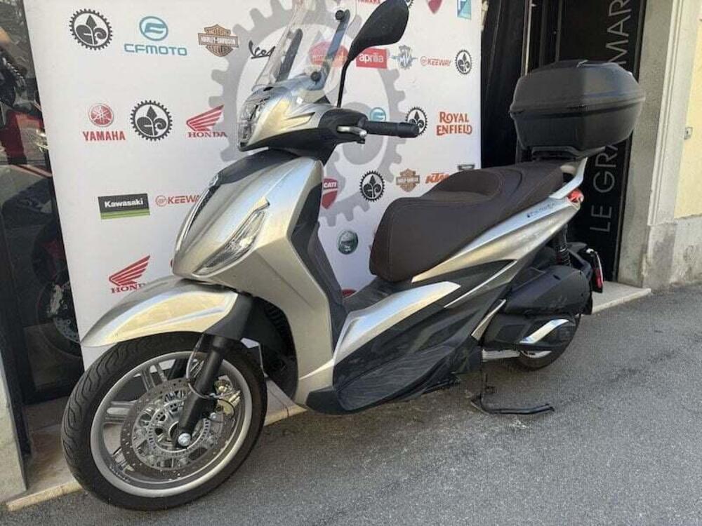 Piaggio Beverly 300 ABS-ASR (2021 - 25) (7)