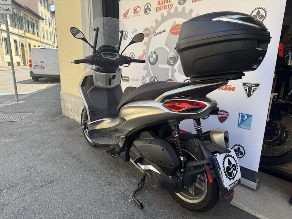 Piaggio Beverly 300 ABS-ASR (2021 - 25) (8)