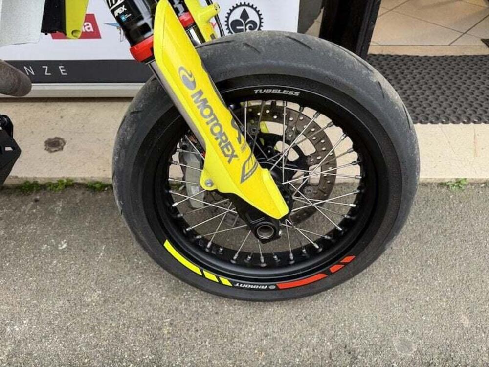 Husqvarna 701 Supermoto (2022) (13)