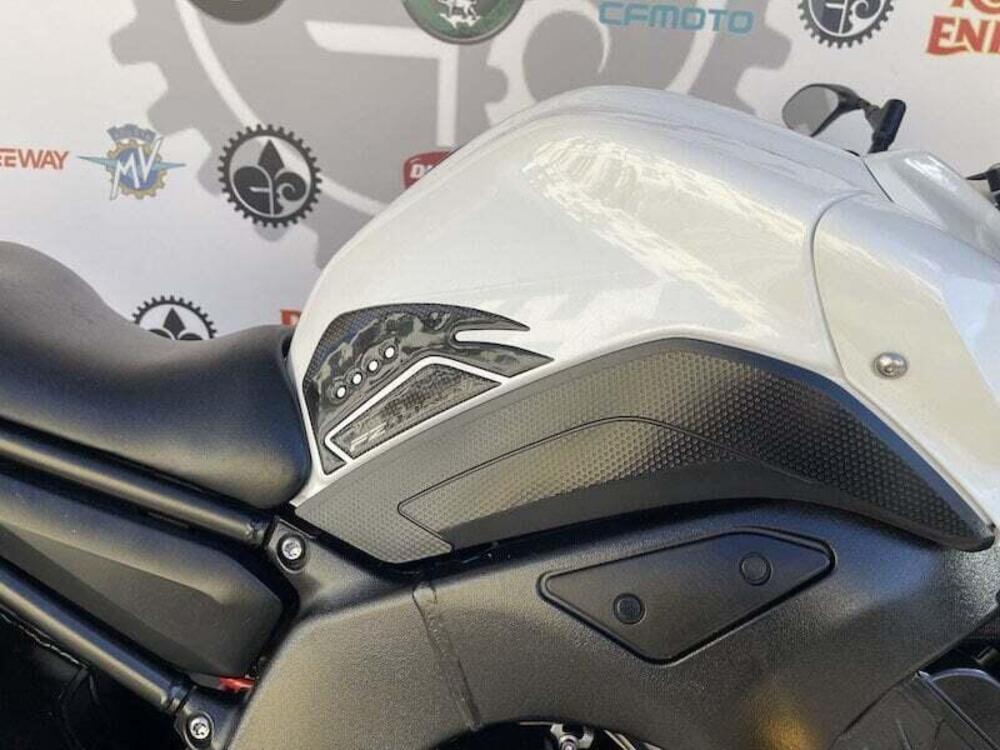Yamaha FZ8 (2010 - 12) (6)