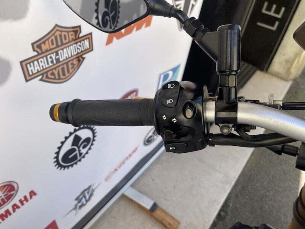 Yamaha FZ8 (2010 - 12) (19)