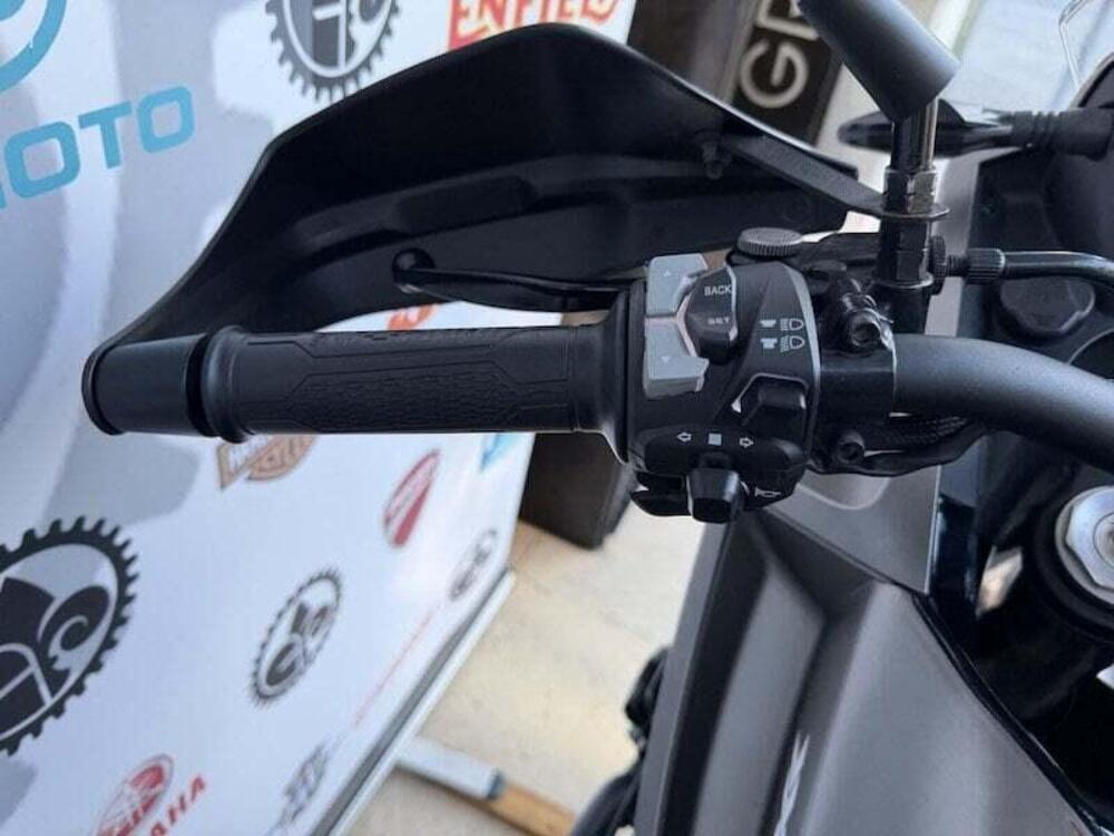 Moto Morini X-Cape 650 (2021 - 26) (20)