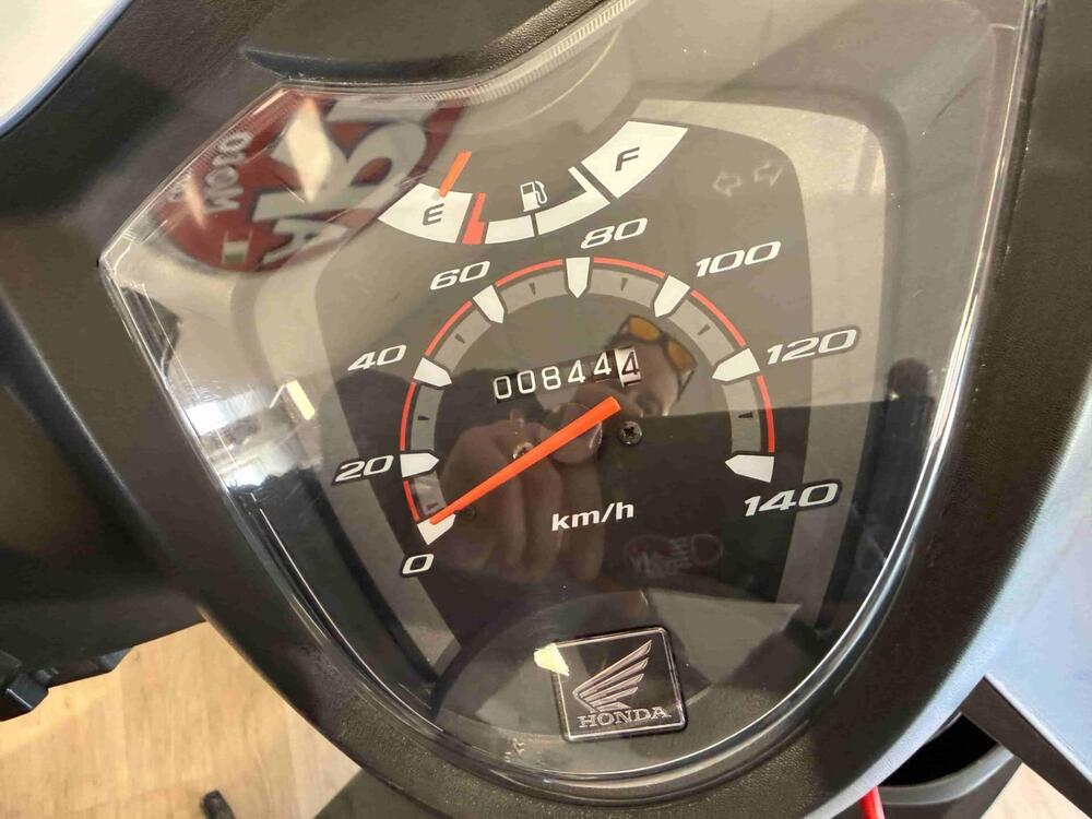 Honda Vision 110 (2011 - 16) (6)