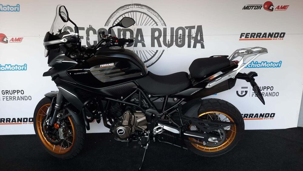 QJ Motor SRT 700 X (2024 - 25) (4)