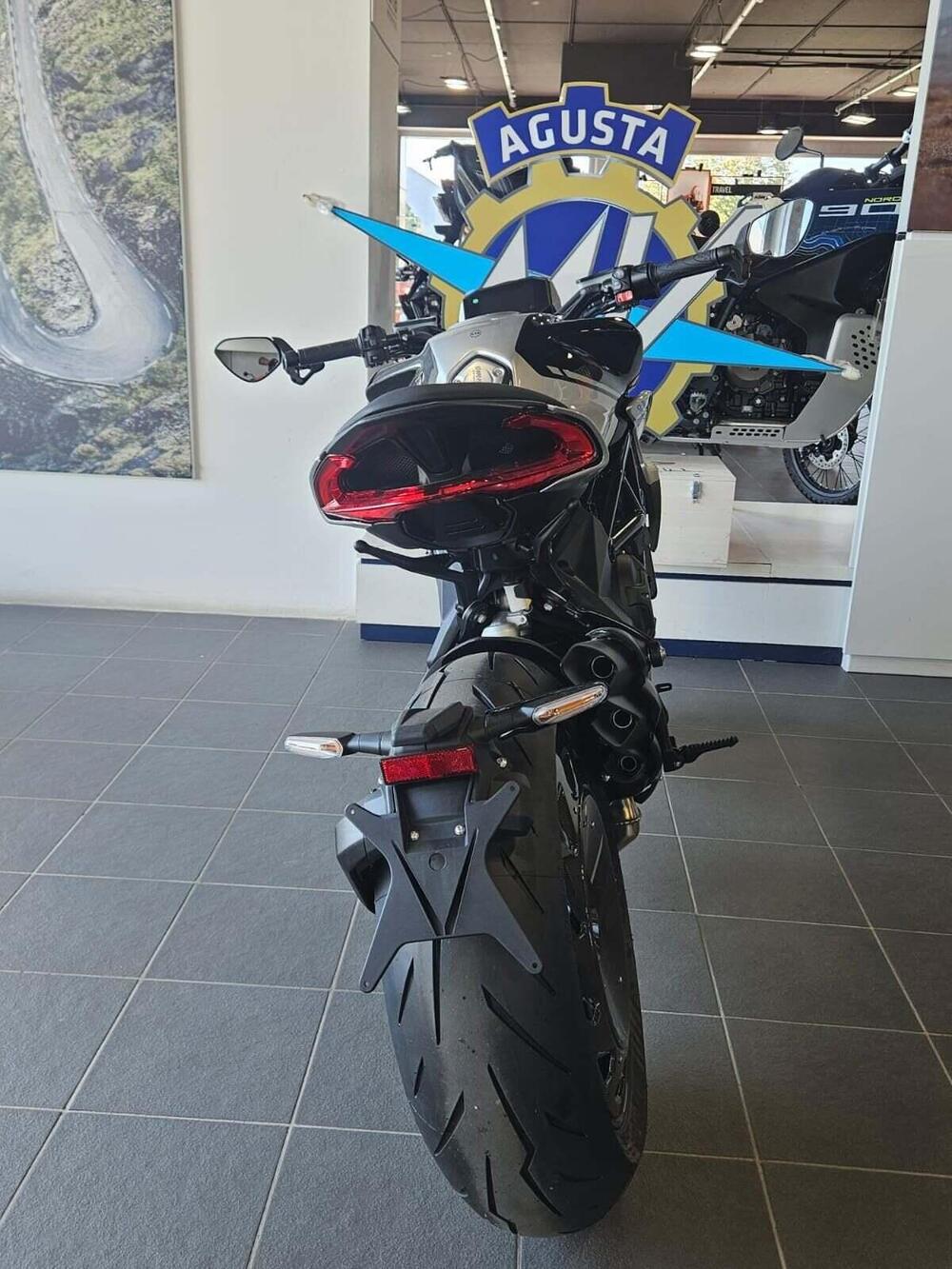 MV Agusta Dragster 800 RR Ottantesimo (2025 - 26) (6)