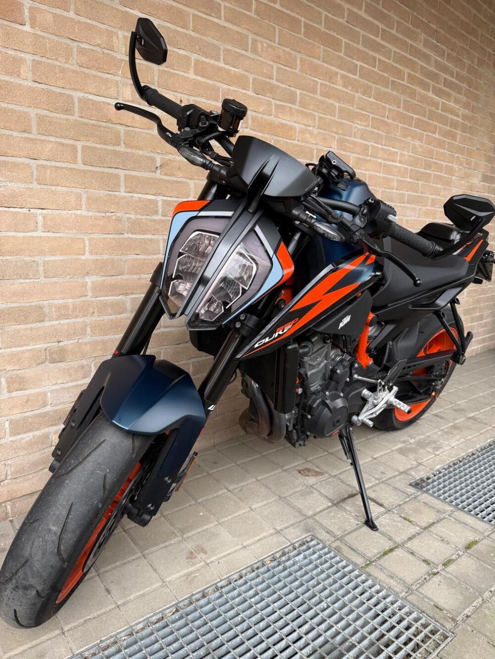 KTM 890 Duke R (2022 - 23) (2)