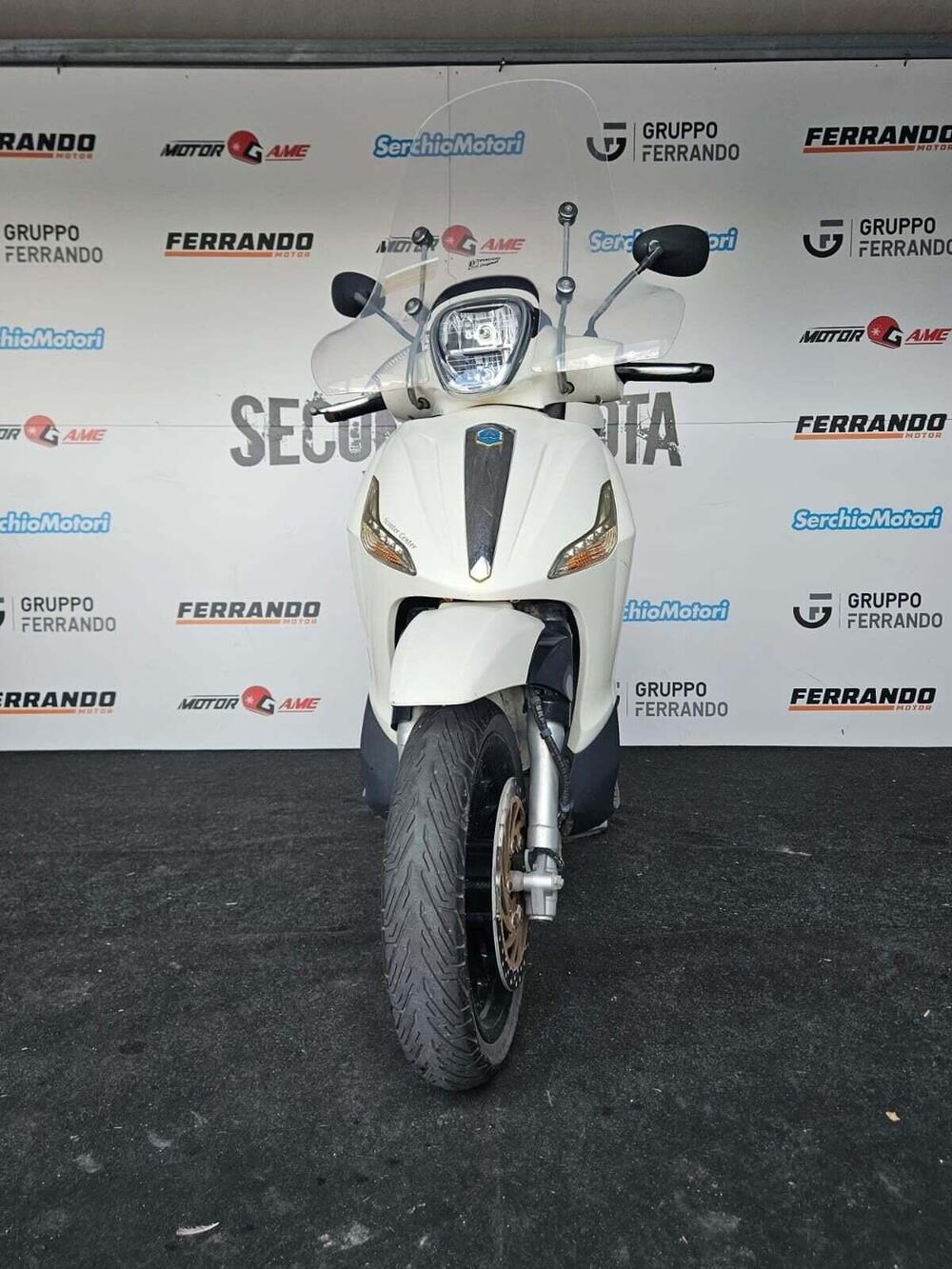 Piaggio Beverly 300 S (2021) (3)