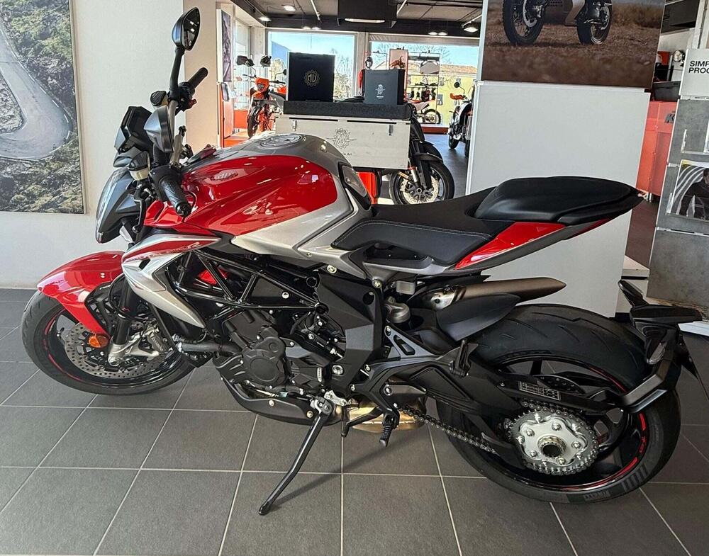 MV Agusta Brutale 800 RR Ottantesimo (2025 - 26) (2)