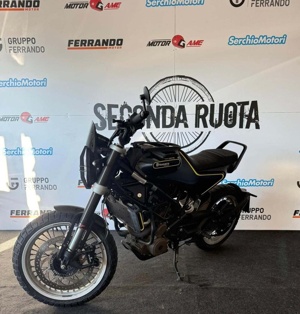 Husqvarna Svartpilen 401 (2018 - 19) (3)