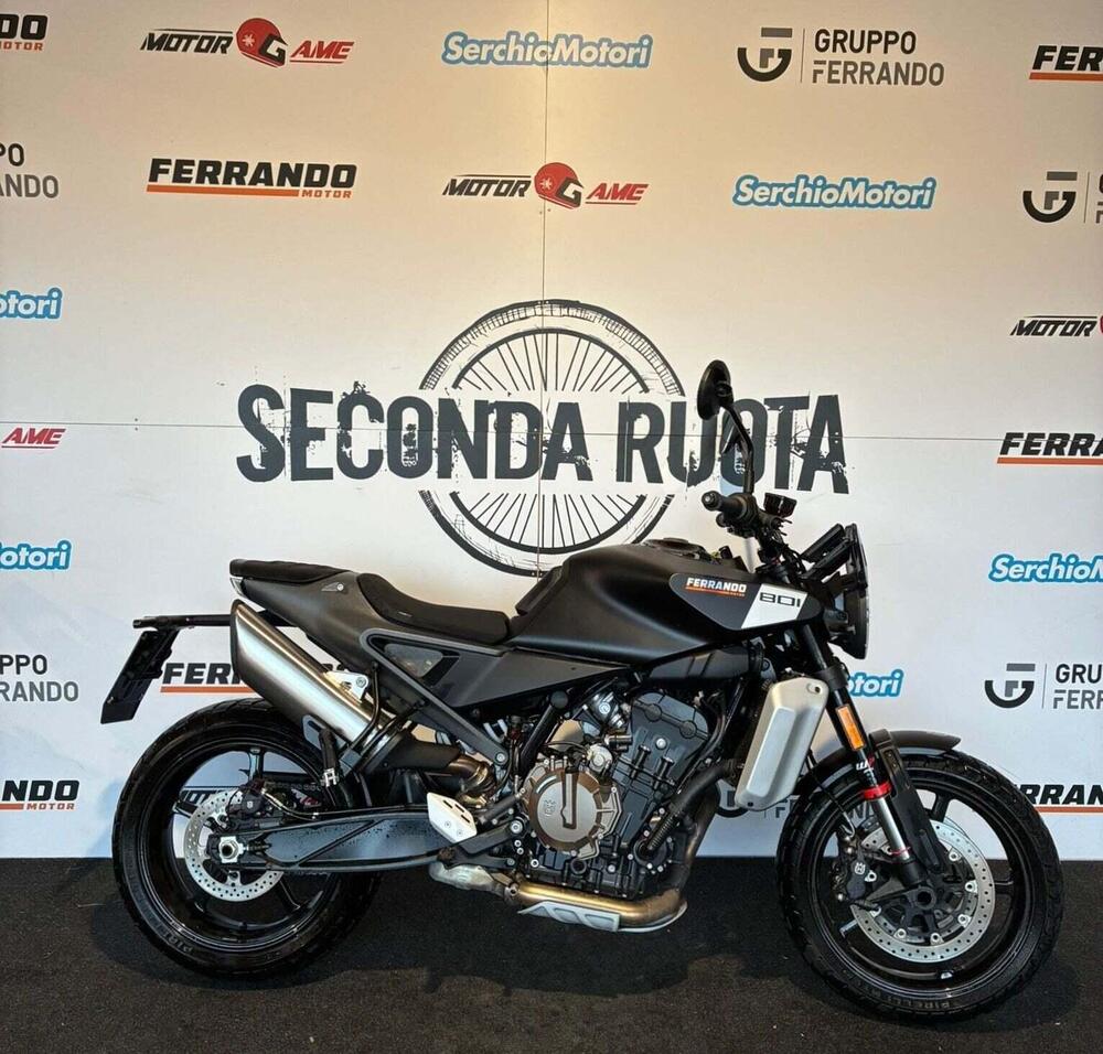 Husqvarna Svartpilen 801 (2024 - 26)