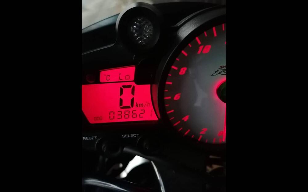 Yamaha YZF R6 (2003 - 04) (5)