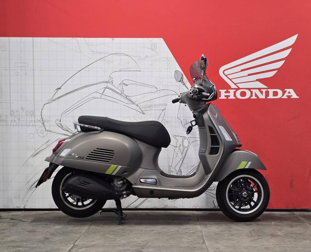 Vespa GTS 300 Super Tech (2023 - 24) (3)