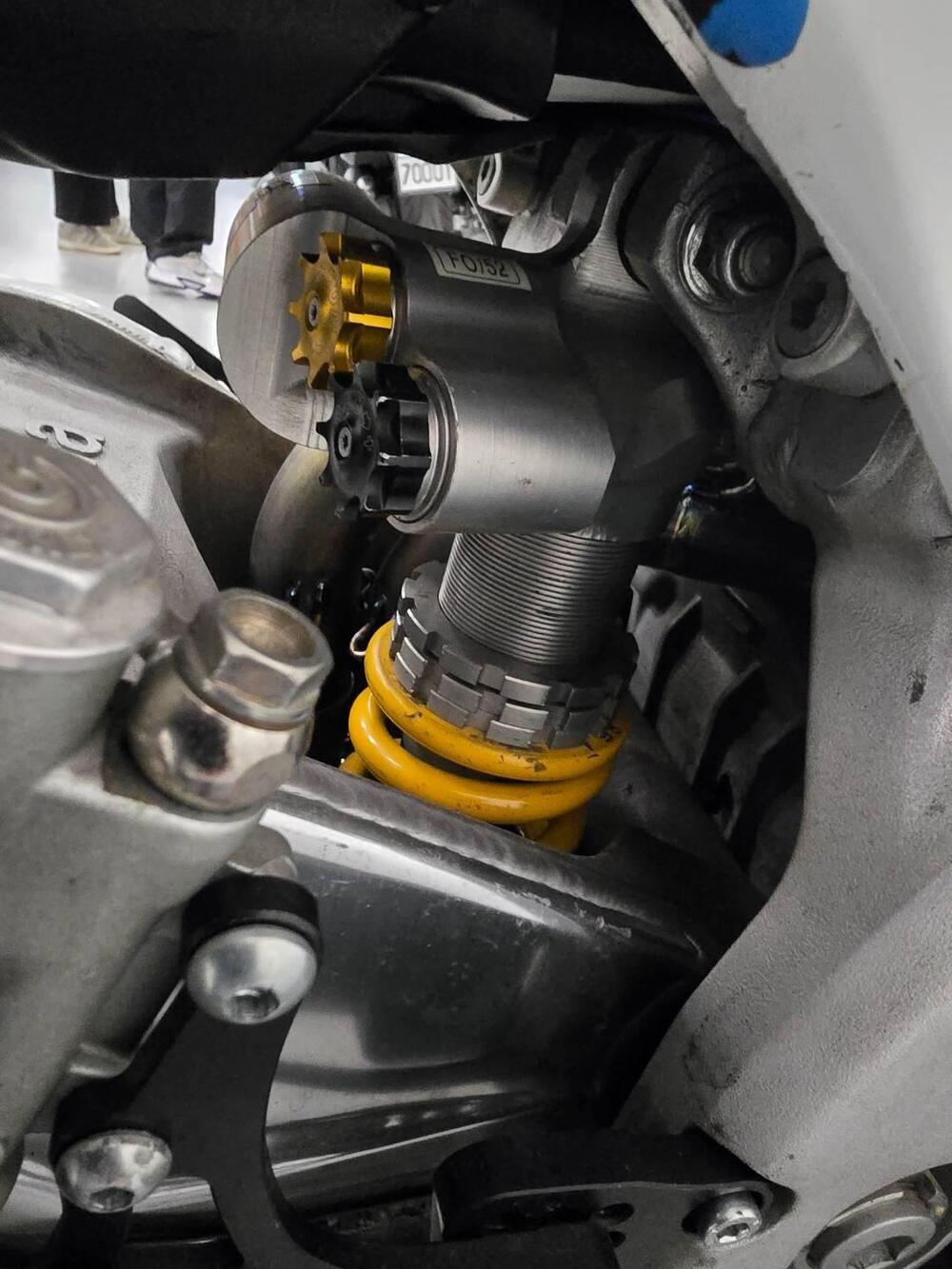 Aprilia RSV4 Factory APRC ABS (2011 - 15) (5)