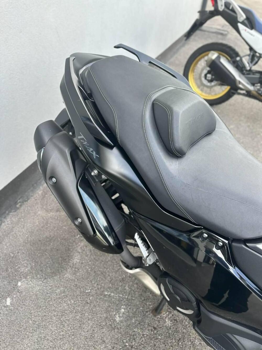Yamaha T-Max 560 Tech Max (2022 - 24) (4)