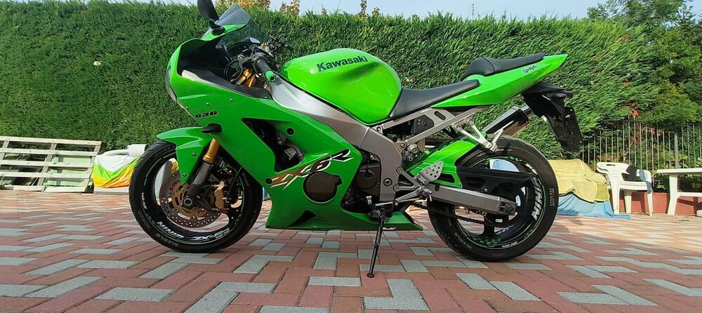 Kawasaki Ninja 636 ZX-6R (2003 - 04) (4)