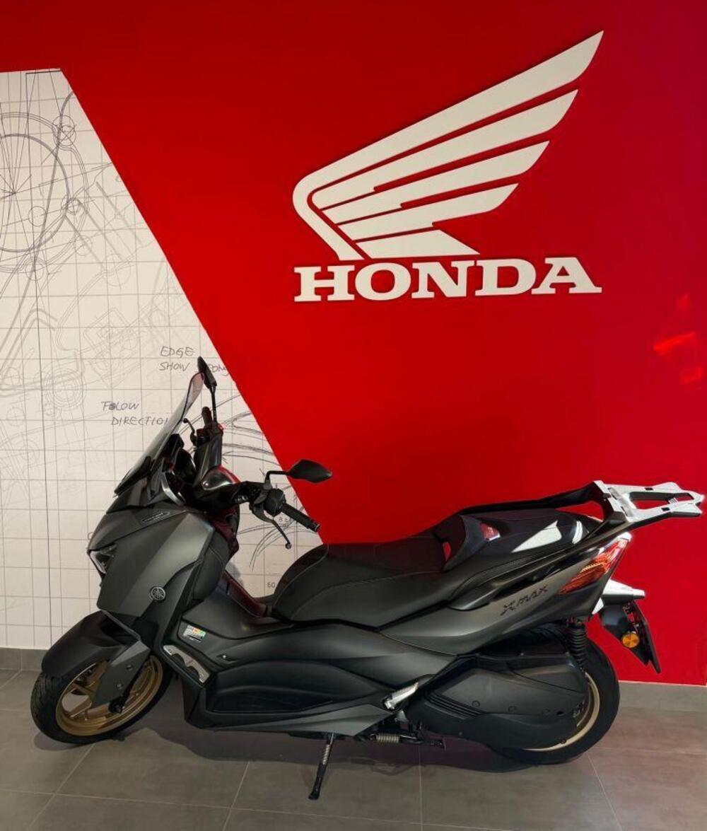 Yamaha X-Max 300 Tech Max (2020) (2)