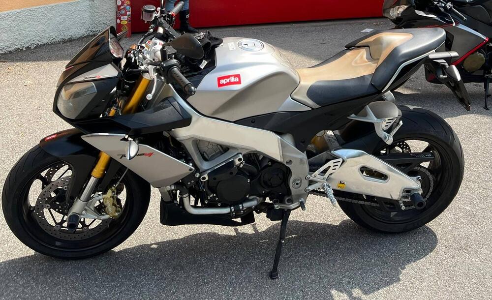 Aprilia Tuono V4 R (2011 - 15) (2)