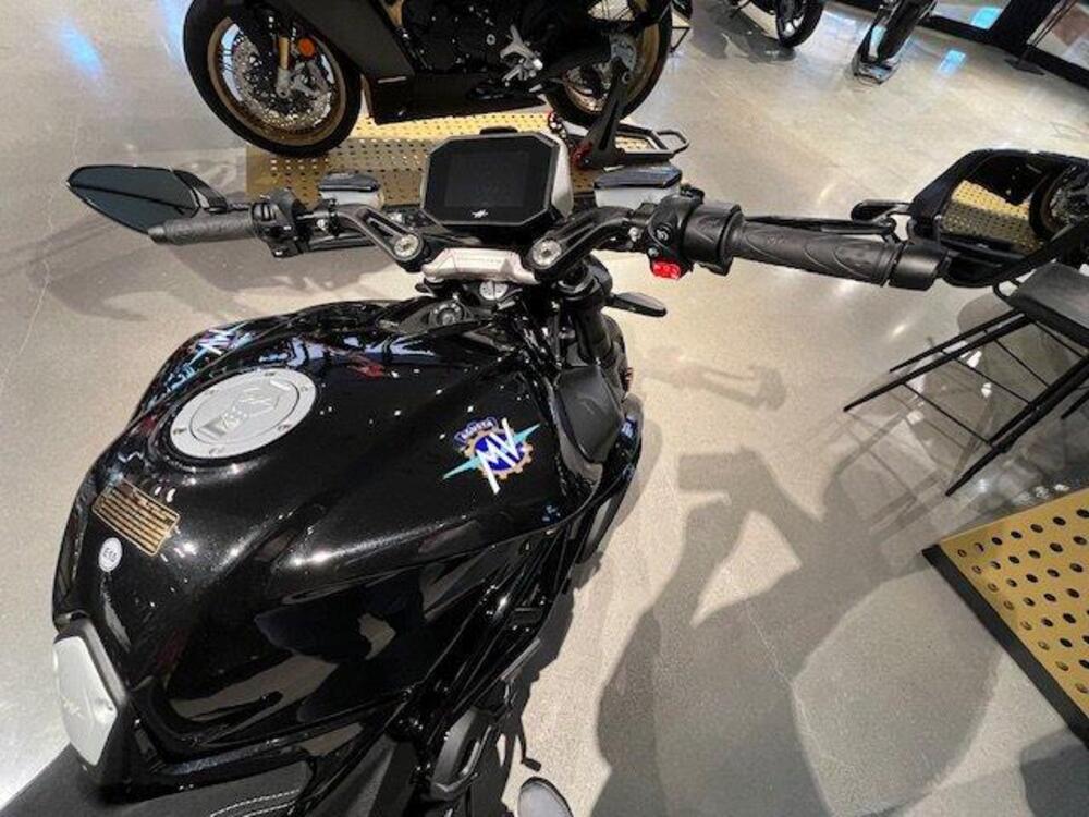 MV Agusta Dragster 800 R (2023 - 25) (4)