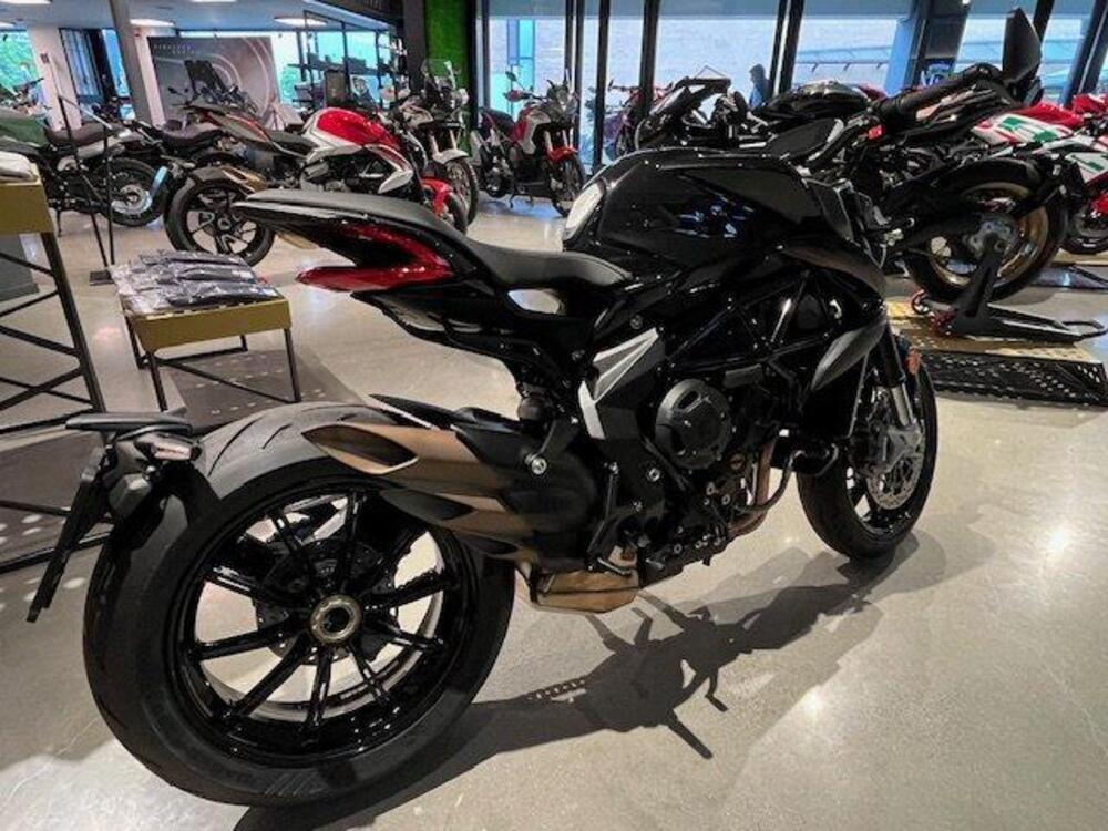 MV Agusta Dragster 800 R (2023 - 25) (6)