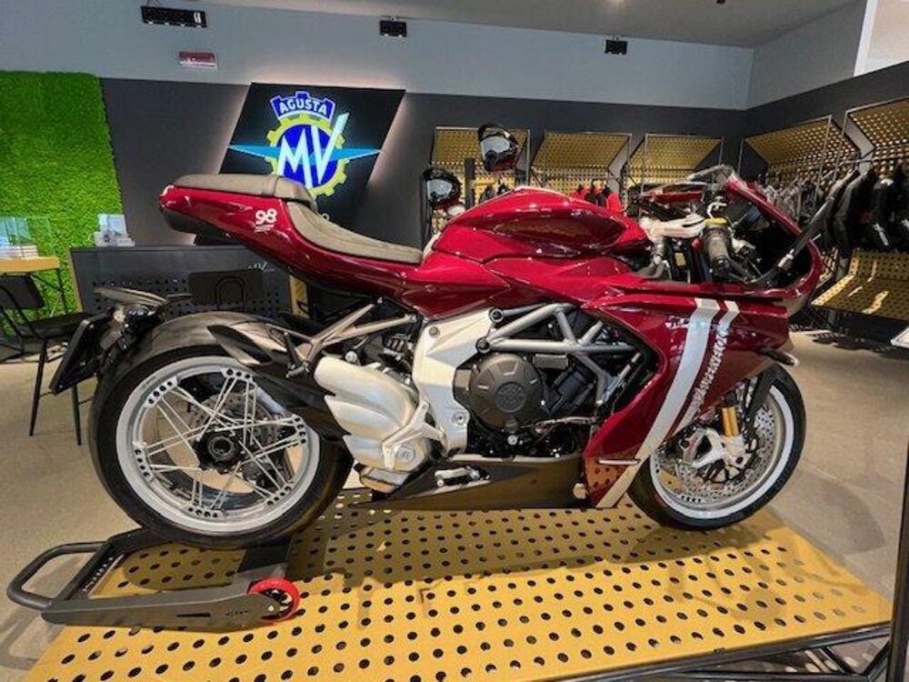 MV Agusta Superveloce 800 98 (2023 - 26) (2)