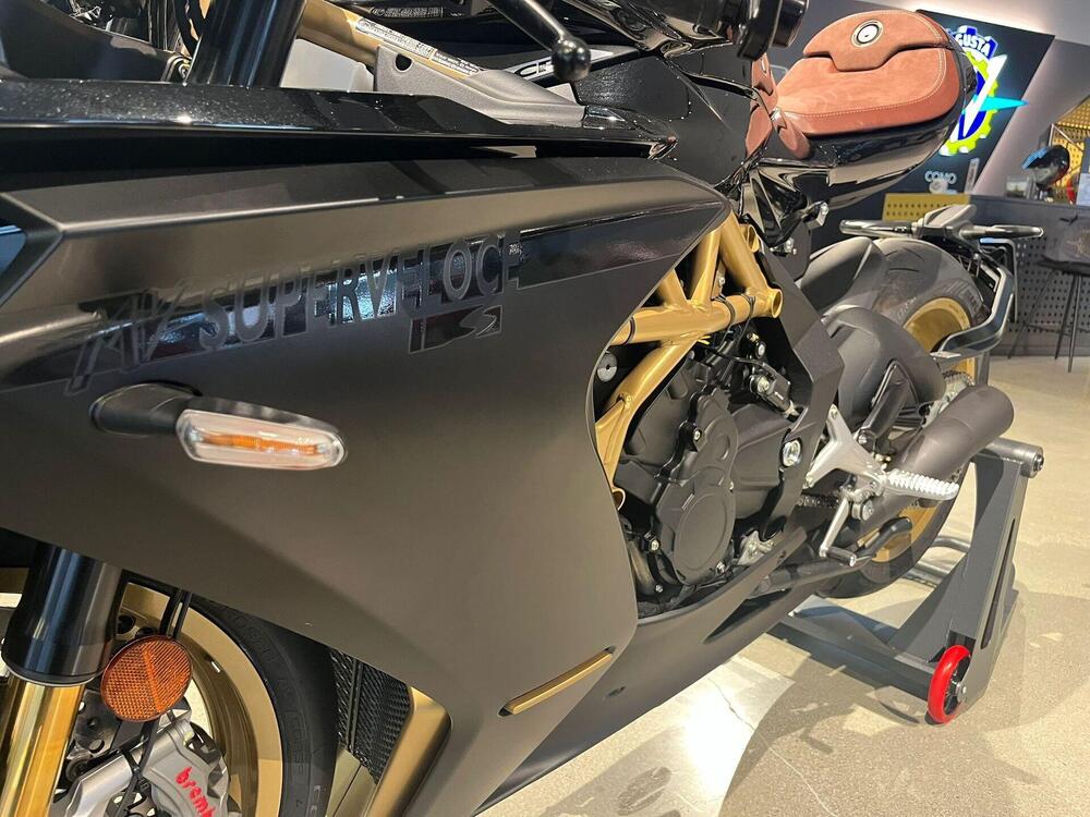 MV Agusta Superveloce 800 S (2021 - 25) (9)
