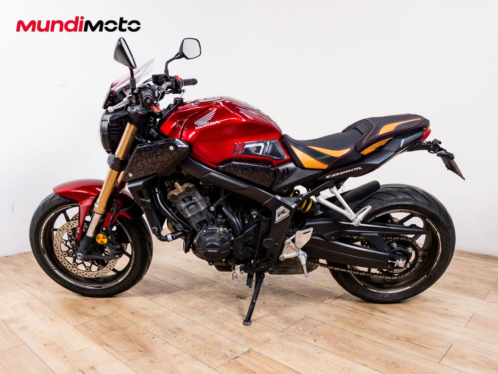 Honda CB 650 R (2024 - 25) (4)