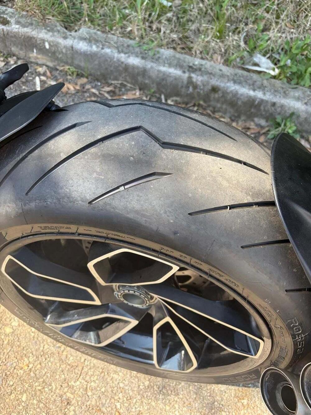 Ducati Diavel V4 (2023 - 26) (9)