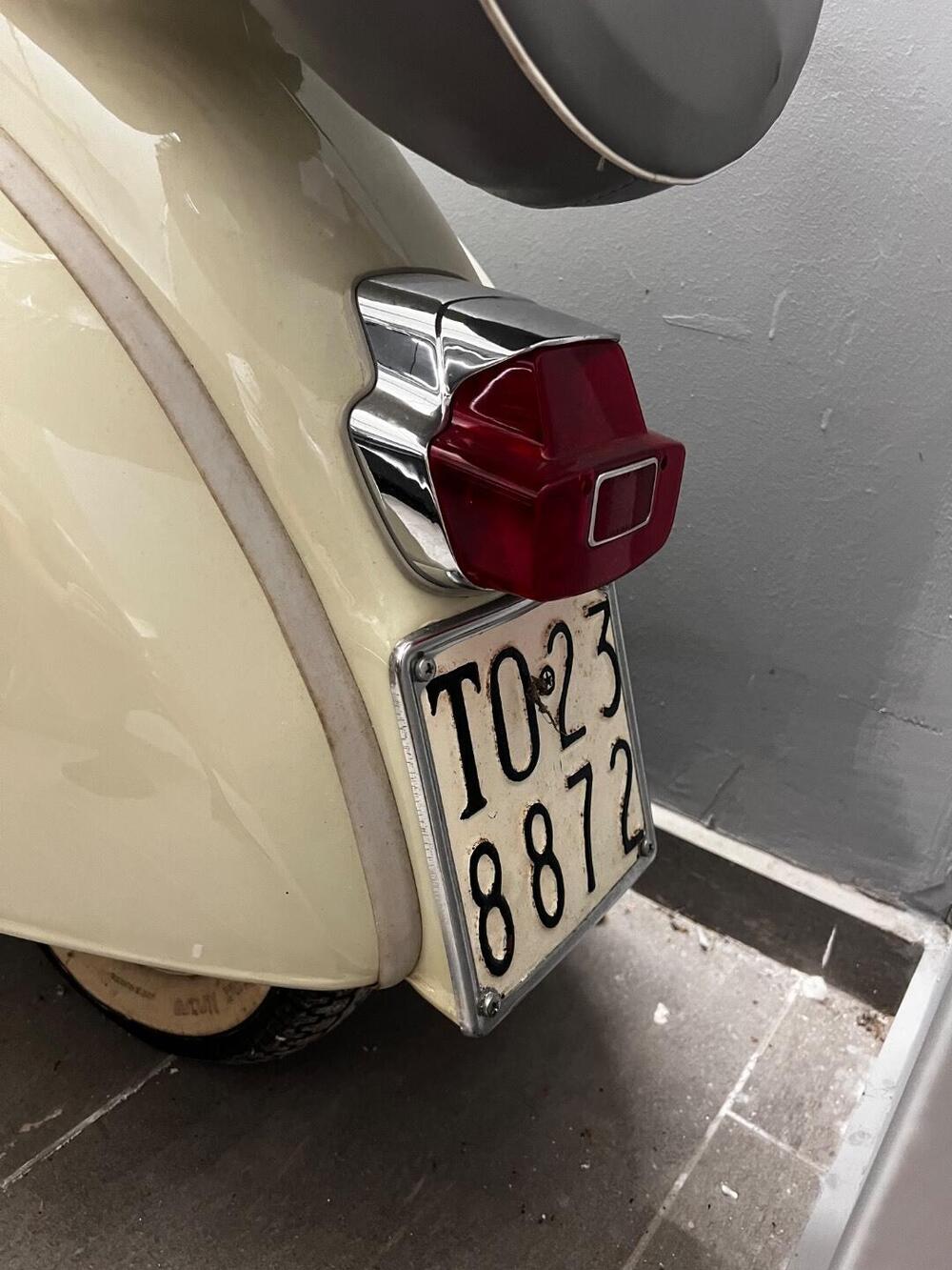 Piaggio Vespa GL (2)