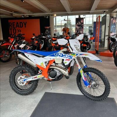 KTM 300 EXC Six Days (2025) nuova