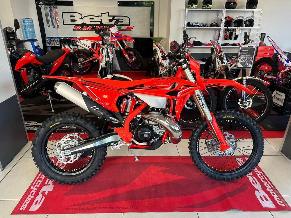 Betamotor RR X-PRO 300 2T Enduro (2025) (2)