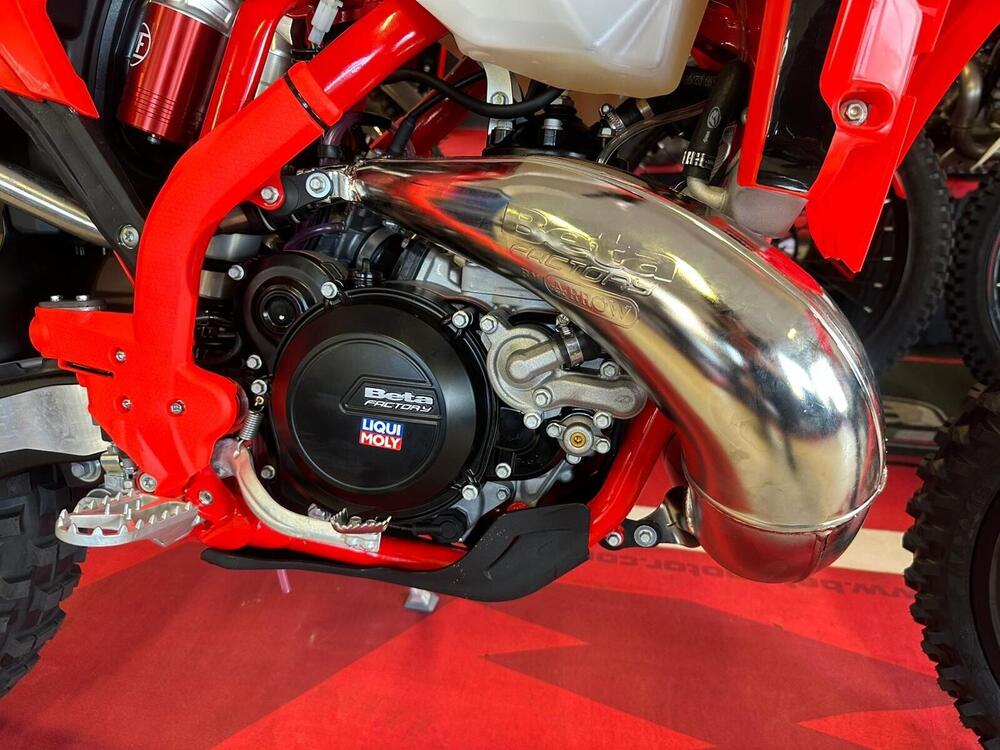 Betamotor RR X-PRO 300 2T Enduro (2025) (14)