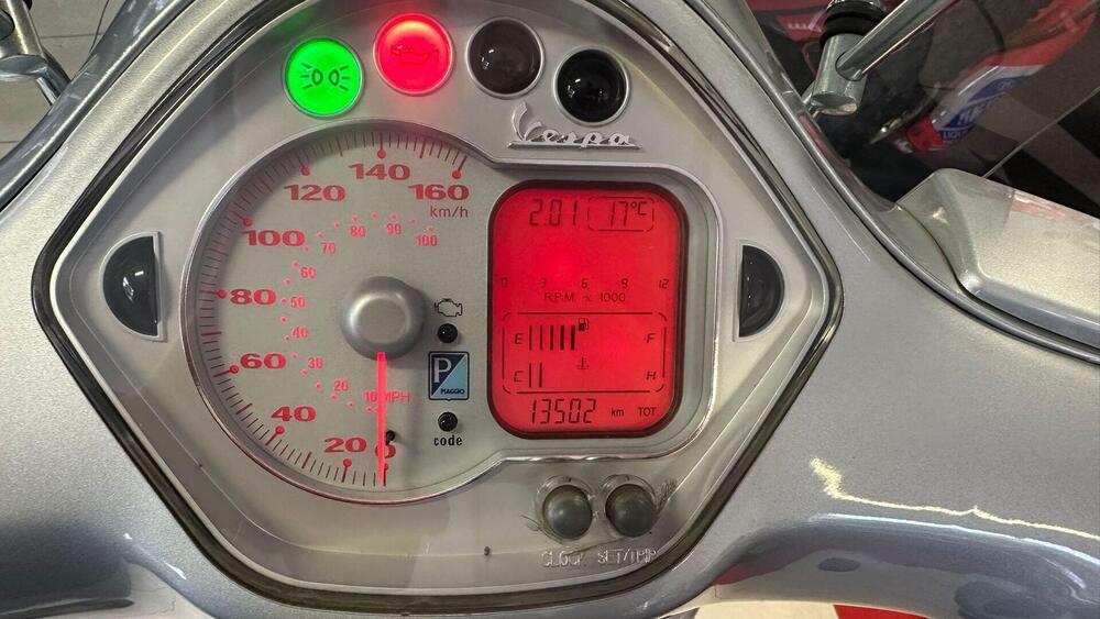 Vespa GTS 250 i.e. (14)