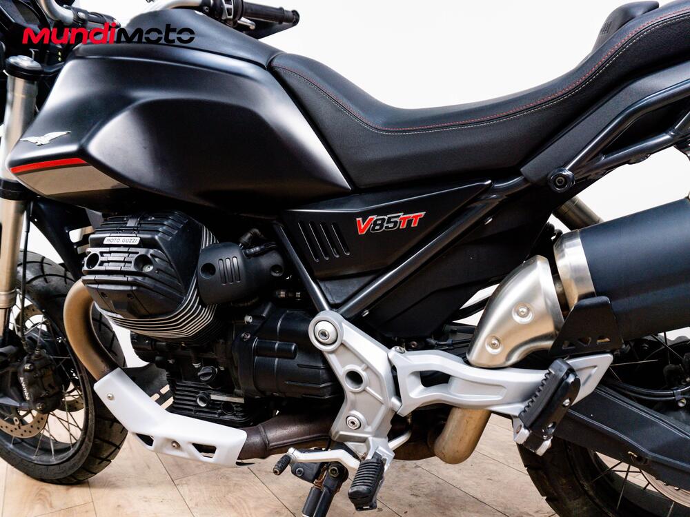Moto Guzzi V85 TT (2024 - 26) (9)
