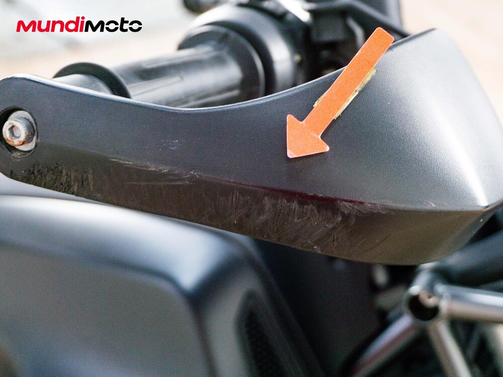 Moto Guzzi V85 TT (2024 - 26) (20)