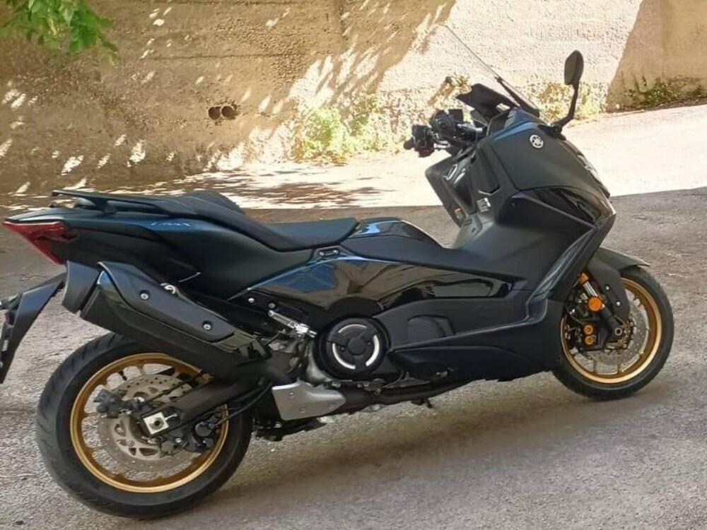 Yamaha T-Max 560 Tech Max (2022 - 24) (2)