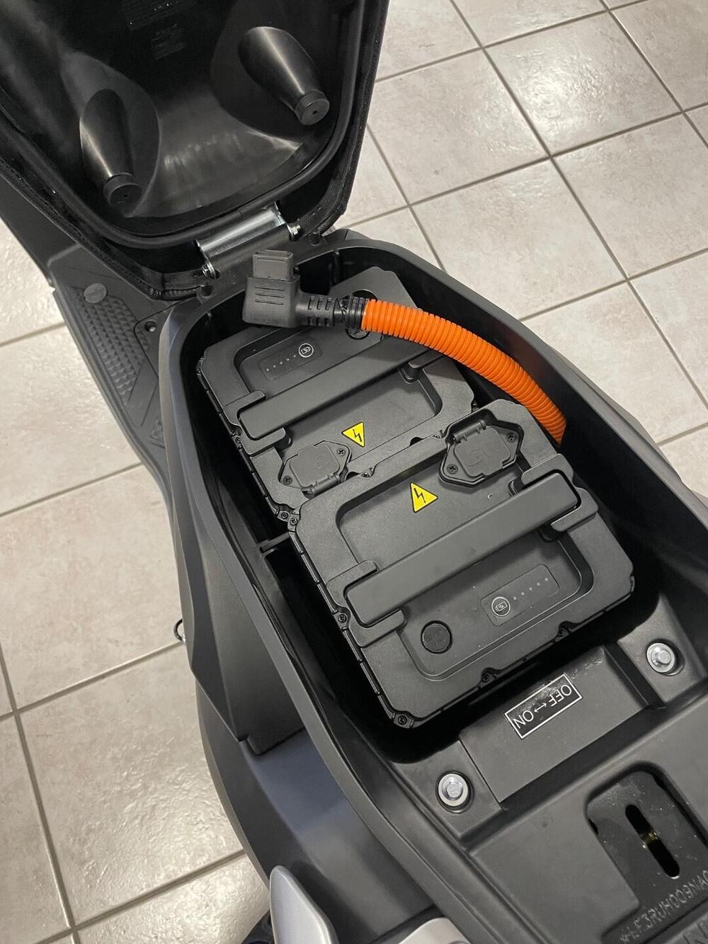 Lifan E4 L3e Doppia Batteria (2021 - 26) (7)