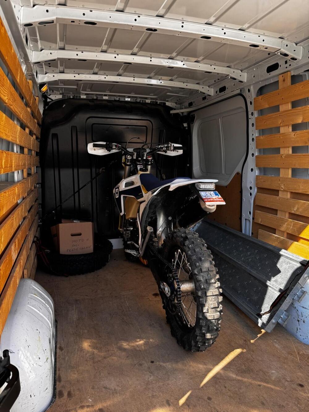 Husqvarna FE 450 (2021) (2)